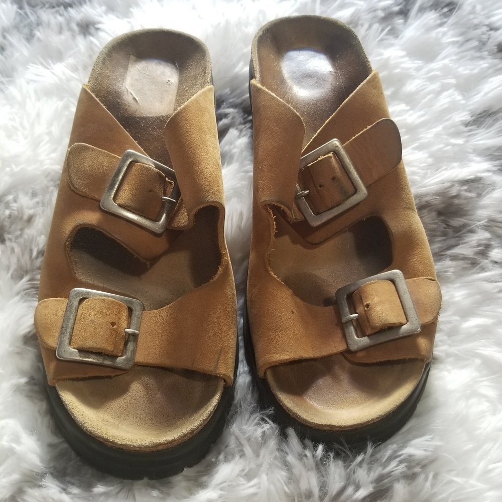 Unbranded chunky heeled sandal made in Spain sz 8